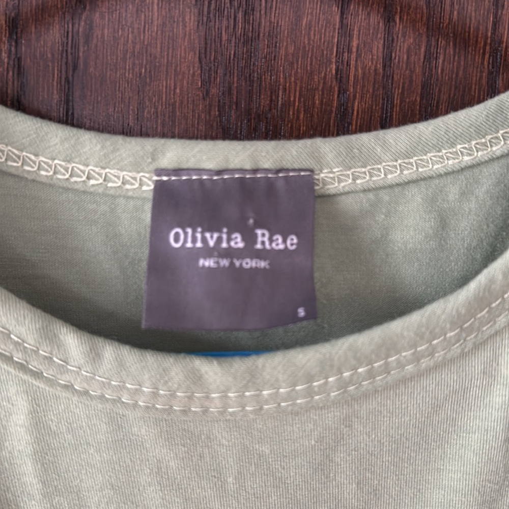 Olivia Rae - Green Ruched Muscle Tee - Picture 3 of 4